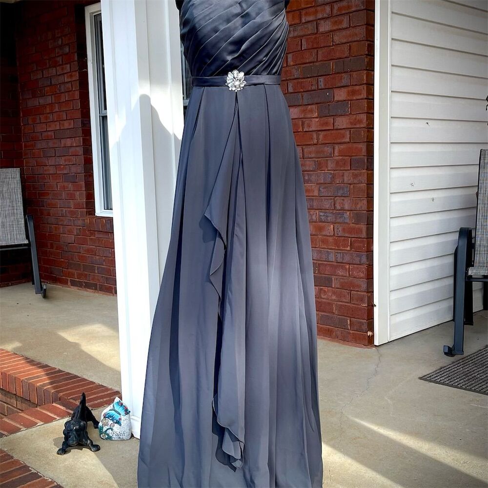 Mori Lee Women's Gray Evening Gown Sz 8 with Crystal Brooch accent wedding prom